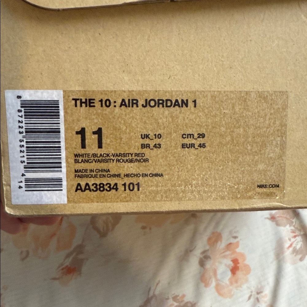 Off-White Nike Air Jordan 1 OG Shoes - Picture 2 of 10
